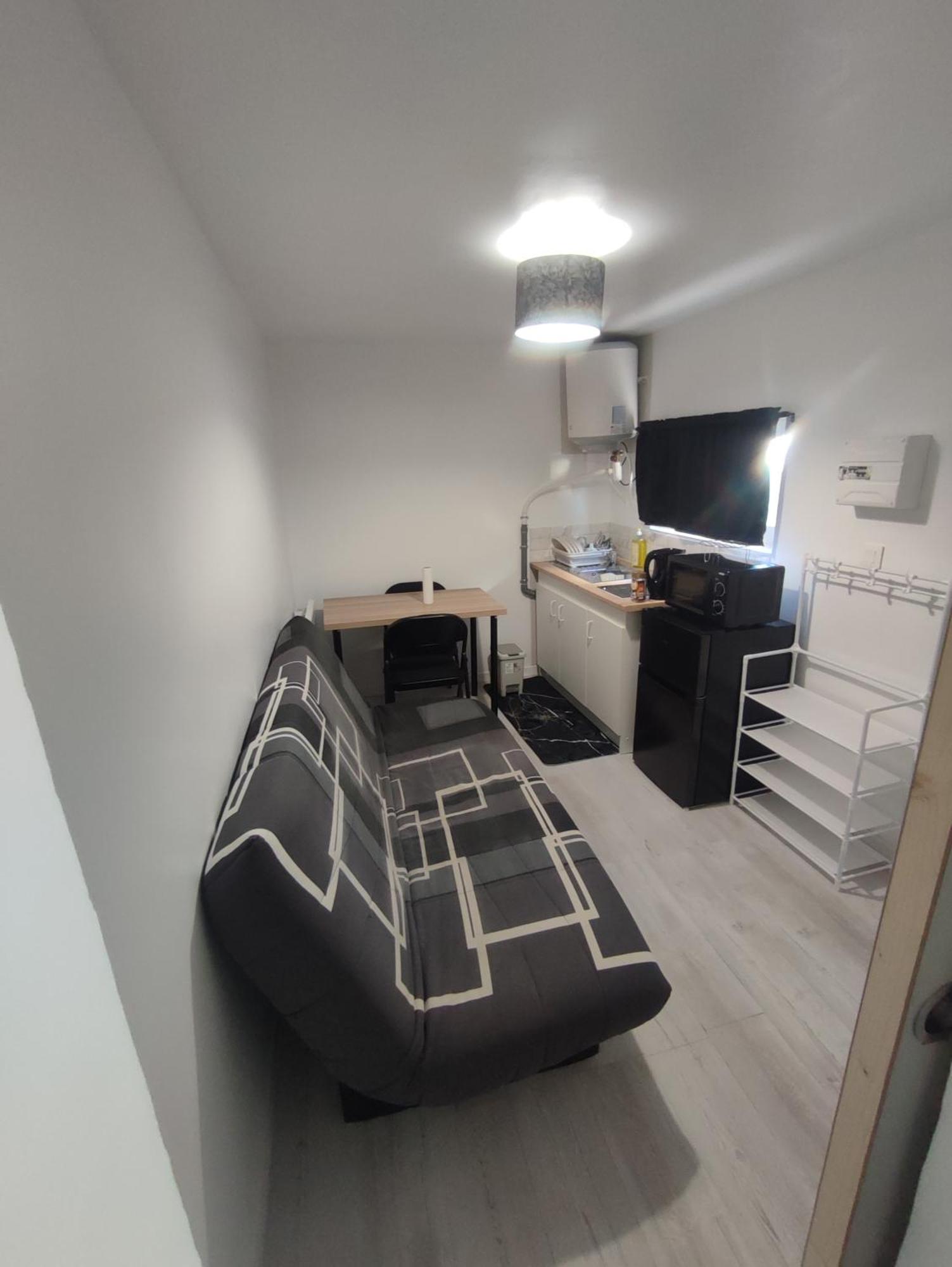 Apartmán Petit F2 Meuble Independant Limay Exteriér fotografie